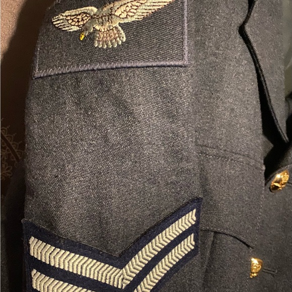 British Royal Air Force Uniform - Picture 4 of 4